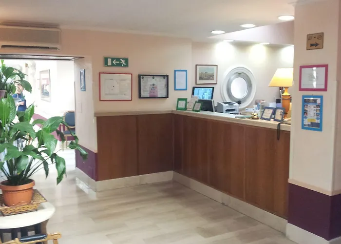 Center 2 Hotel 3*