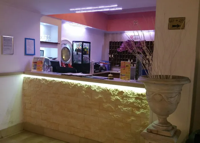 Center 2 Hotel 3*