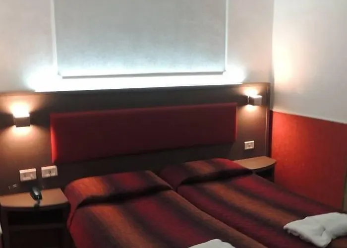 Center 2 Hotel