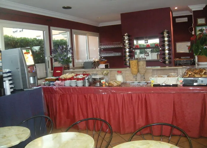 Center 2 Hotel