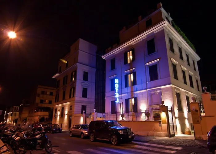 Center 2 Hotel