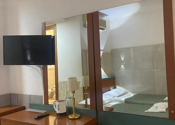 Center 2 Hotel 3*