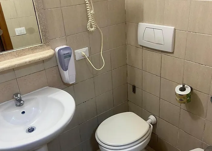 Center 2 Hotel