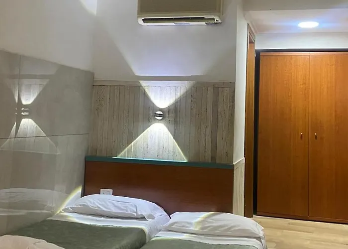 Hotel Center 2 3*