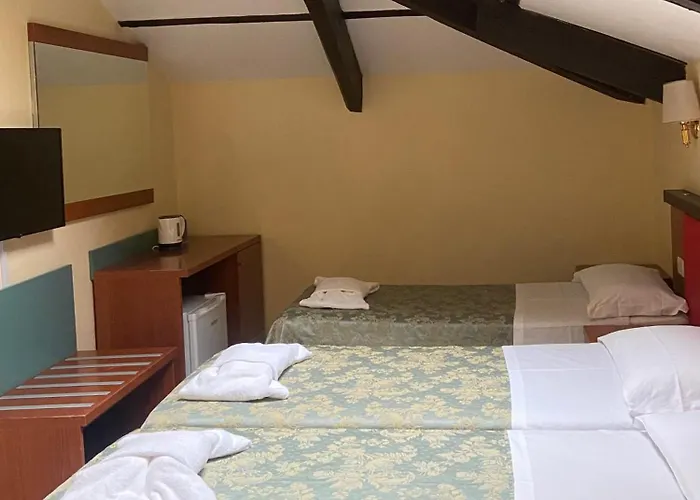 Hotel Center 2 3*